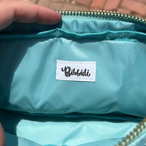 ✨Bibbidi Boutique Christmas Zipper Bag - Picture 2 of 3